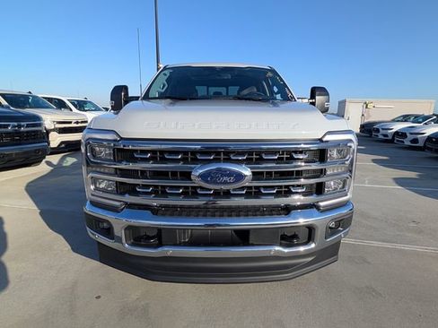 New 2026 Ford F250 Lariat w/ Lariat Ultimate Package AWD/4WD image 3