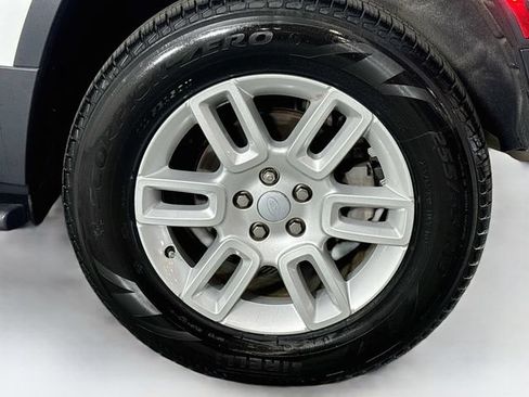 Used 2024 Land Rover Defender 110 S AWD/4WD image 31