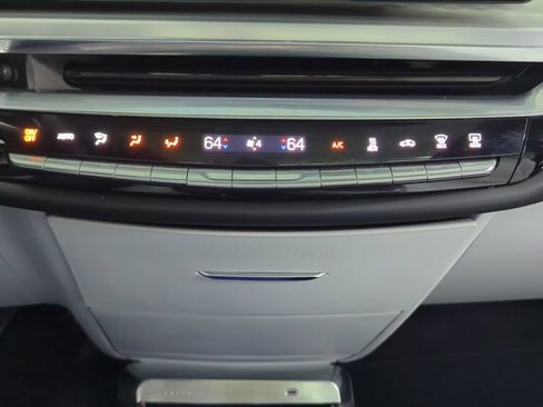 Used 2024 Cadillac Lyriq Sport AWD/4WD image 23