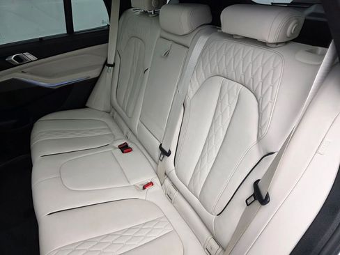 Certified 2022 BMW X5 xDrive45e w/ M Sport Package image 16