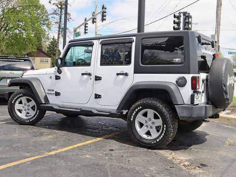 Used 2015 Jeep Wrangler Unlimited Sport w/ Quick Order Package 24S AWD/4WD image 11
