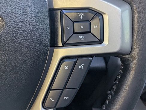 Used 2017 Ford F150 Lariat image 27