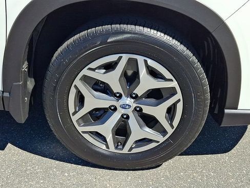 Used 2024 Subaru Forester Premium AWD/4WD image 8