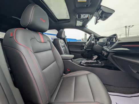 Used 2025 Chevrolet Trax RS w/ Sunroof Package image 44