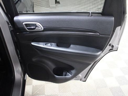 Used 2019 Jeep Grand Cherokee Limited AWD/4WD image 27