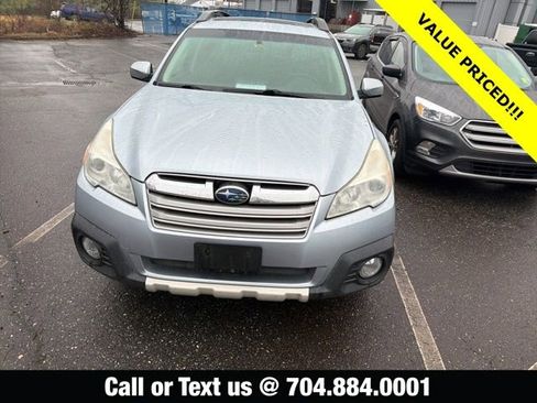 Used 2014 Subaru Outback 2.5i Limited w/ Moonroof Package image 2
