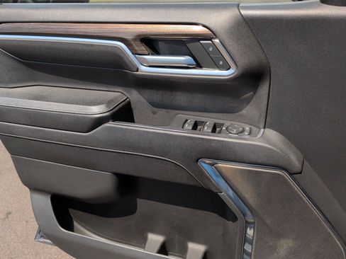 Used 2023 Chevrolet Silverado 1500 LT AWD/4WD image 14