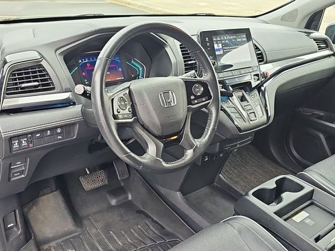 Used 2022 Honda Odyssey Elite image 17