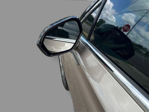 Used 2021 Lincoln Corsair FWD w/ Equipment Group 101A image 24