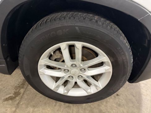 Used 2014 Kia Sorento LX image 7