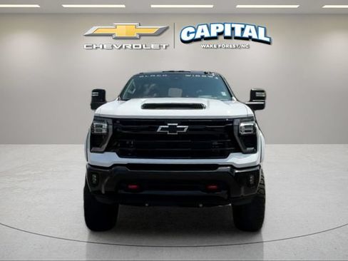 Used 2025 Chevrolet Silverado 2500 LTZ w/ Trail Boss Package AWD/4WD image 8