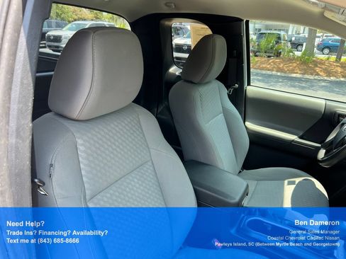 Used 2022 Toyota Tacoma SR RWD image 17