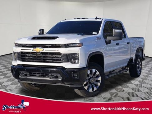 Used 2025 Chevrolet Silverado 2500 Custom w/ Custom Value Package image 1