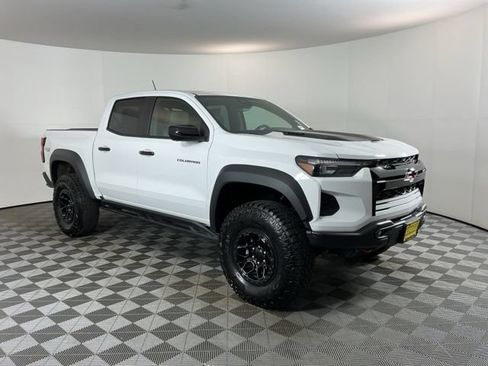 Used 2026 Chevrolet Colorado ZR2 w/ ZR2 Bison Edition AWD/4WD image 3