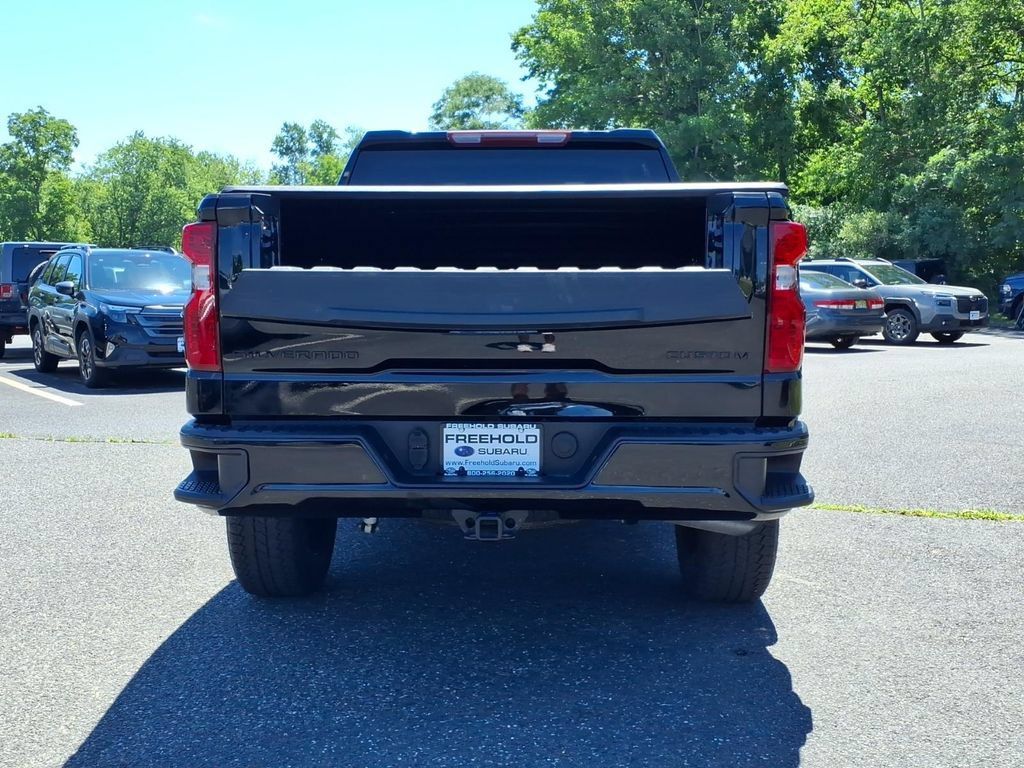Used 2024 Chevrolet Silverado 1500 Custom Trail Boss w/ Turbomax Blackout Package AWD/4WD image 16