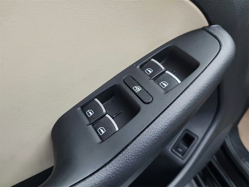 Used 2016 Volkswagen Jetta SEL w/ Lighting Package image 20