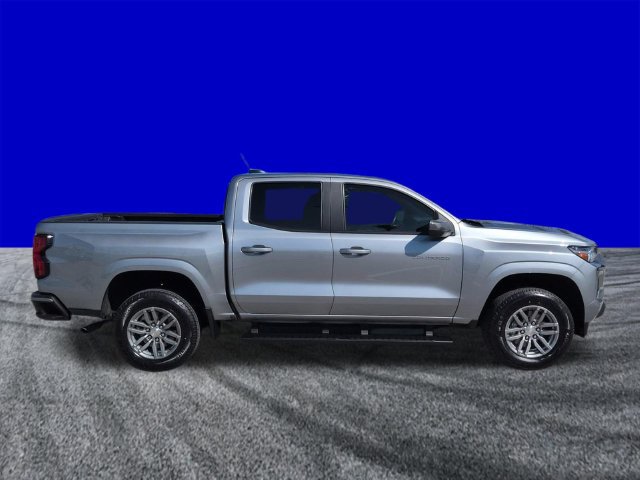 Used 2024 Chevrolet Colorado LT w/ LT Convenience Package II RWD image 3