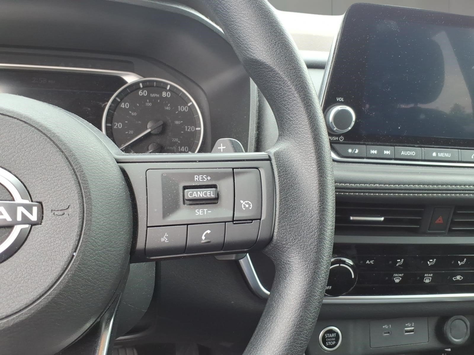 Used 2023 Nissan Rogue S AWD/4WD image 11