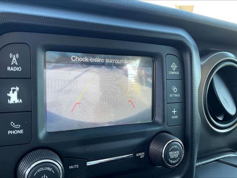 Used 2019 Jeep Wrangler Unlimited Sport image 25