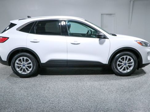 Used 2022 Ford Escape SE FWD image 6