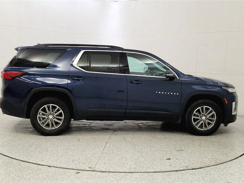 Used 2023 Chevrolet Traverse LT image 8