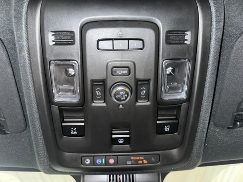 Used 2023 Chevrolet Suburban RST w/ Sport Performance Package image 18