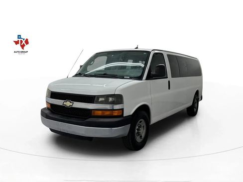Used 2012 Chevrolet Express 3500 LT w/ LT Preferred Equipment Group image 4