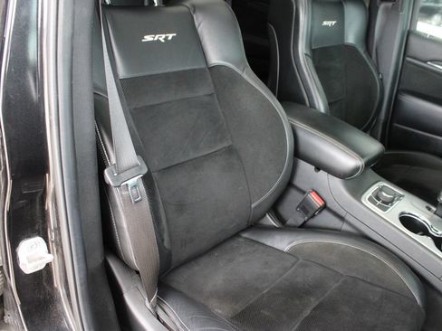 Used 2014 Jeep Grand Cherokee SRT8 w/ Luxury Group II AWD/4WD image 24
