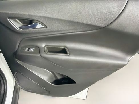 Used 2022 Chevrolet Equinox LT FWD image 29