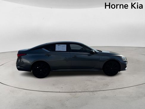 Used 2020 Nissan Altima 2.5 SR image 3