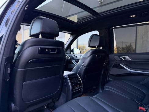 Used 2022 BMW X7 M50i AWD/4WD image 22