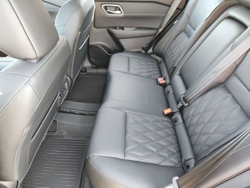 New 2026 Nissan Rogue Platinum image 19