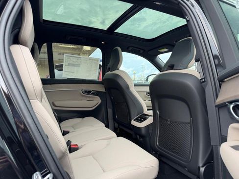 New 2026 Volvo XC90 B5 Core image 4