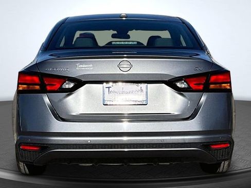 Used 2023 Nissan Altima 2.5 SV image 5
