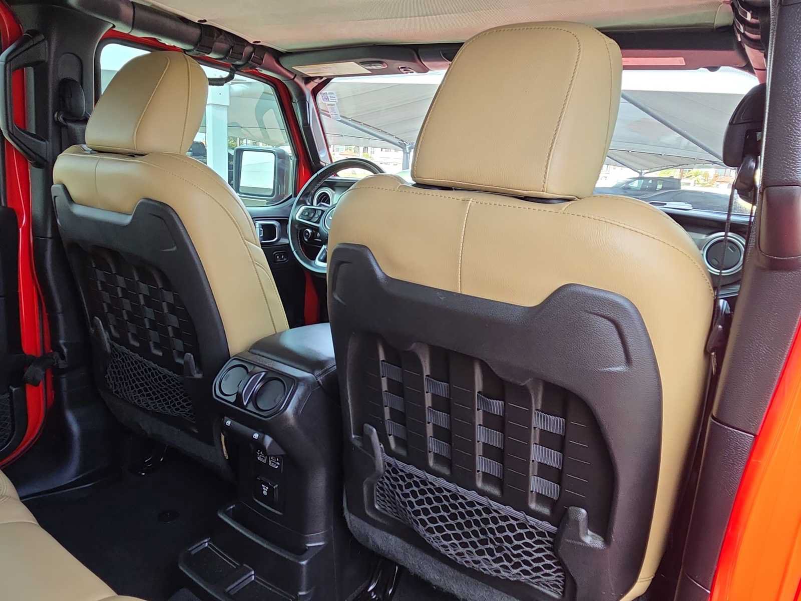 Used 2019 Jeep Wrangler Unlimited Rubicon w/ Dual Top Group AWD/4WD image 16
