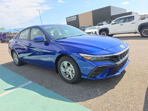 New 2026 Hyundai Elantra SE image 1