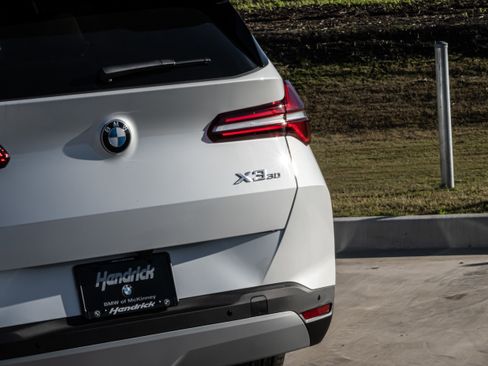 New 2026 BMW X3 xDrive30 w/ Premium Package image 8