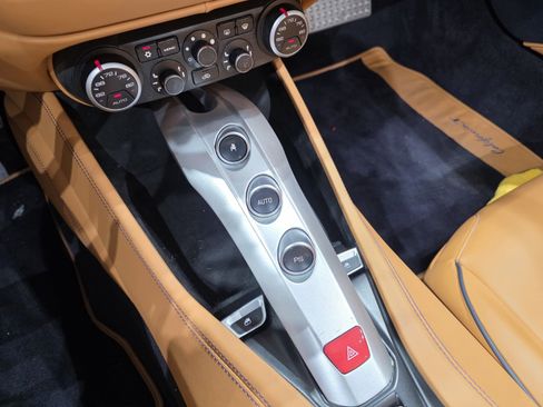 Used 2016 Ferrari California T image 16