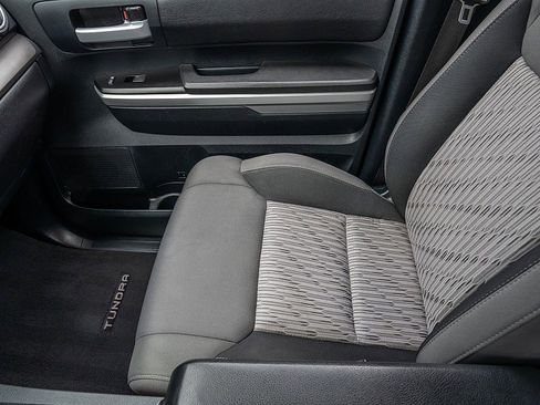 Used 2015 Toyota Tundra SR5 w/ SR5 Upgrade Package image 29