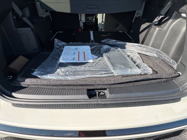 New 2027 Volkswagen Atlas SEL R-Line AWD/4WD image 15