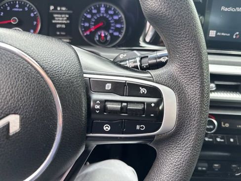 Used 2023 Kia K5 LXS image 30