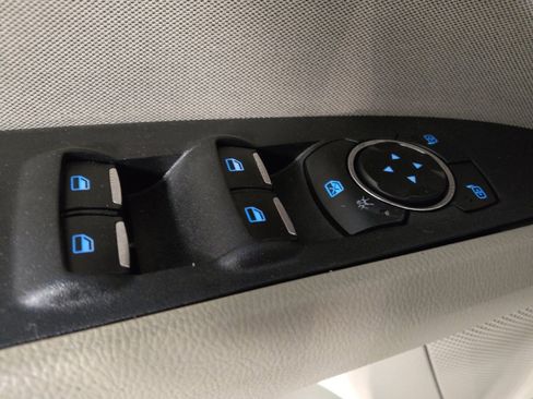Used 2018 Ford Fusion SE w/ Fusion SE Technology Package FWD image 27