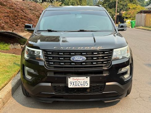 Used 2017 Ford Explorer Sport AWD/4WD image 4