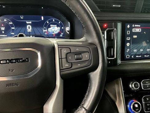 Used 2023 GMC Yukon Denali w/ Denali Reserve Package AWD/4WD image 12
