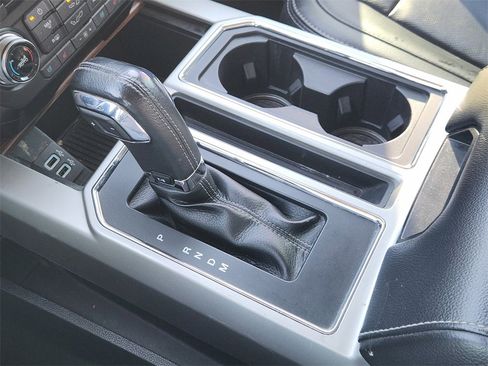 Used 2017 Ford F150 Lariat w/ Equipment Group 502A Luxury image 19