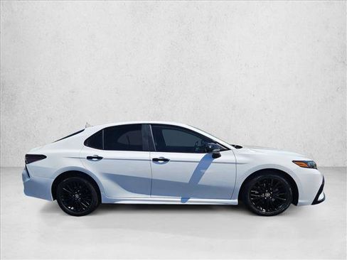 Used 2021 Toyota Camry SE w/ Carpet Mat Package (TMS) FWD image 4
