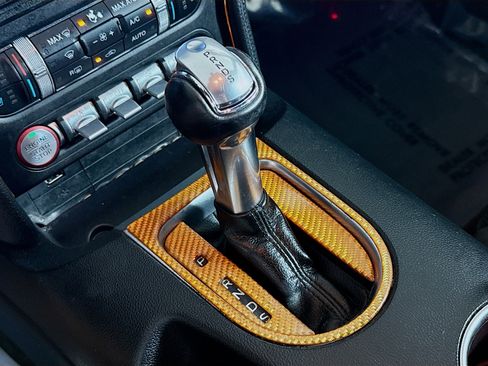 Used 2018 Ford Mustang Premium image 20