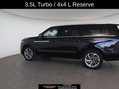 Used 2025 Lincoln Navigator L Reserve AWD/4WD image 9