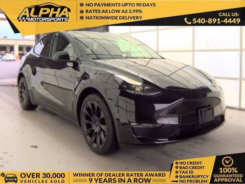 Used 2023 Tesla Model Y Long Range AWD/4WD image 1