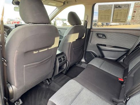 Certified 2021 Nissan Rogue S image 32